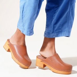 CHARLOTTE STONE Martino Leather Mule Clogs in Luggage Brown, Sz 8